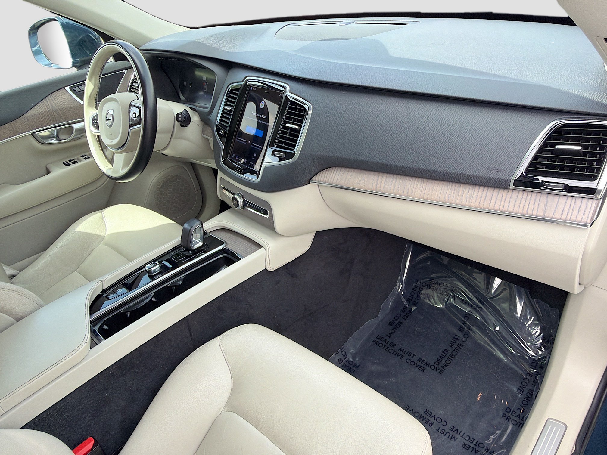 Used 2023 Volvo XC90 B6 Plus AWD/4WD image 14