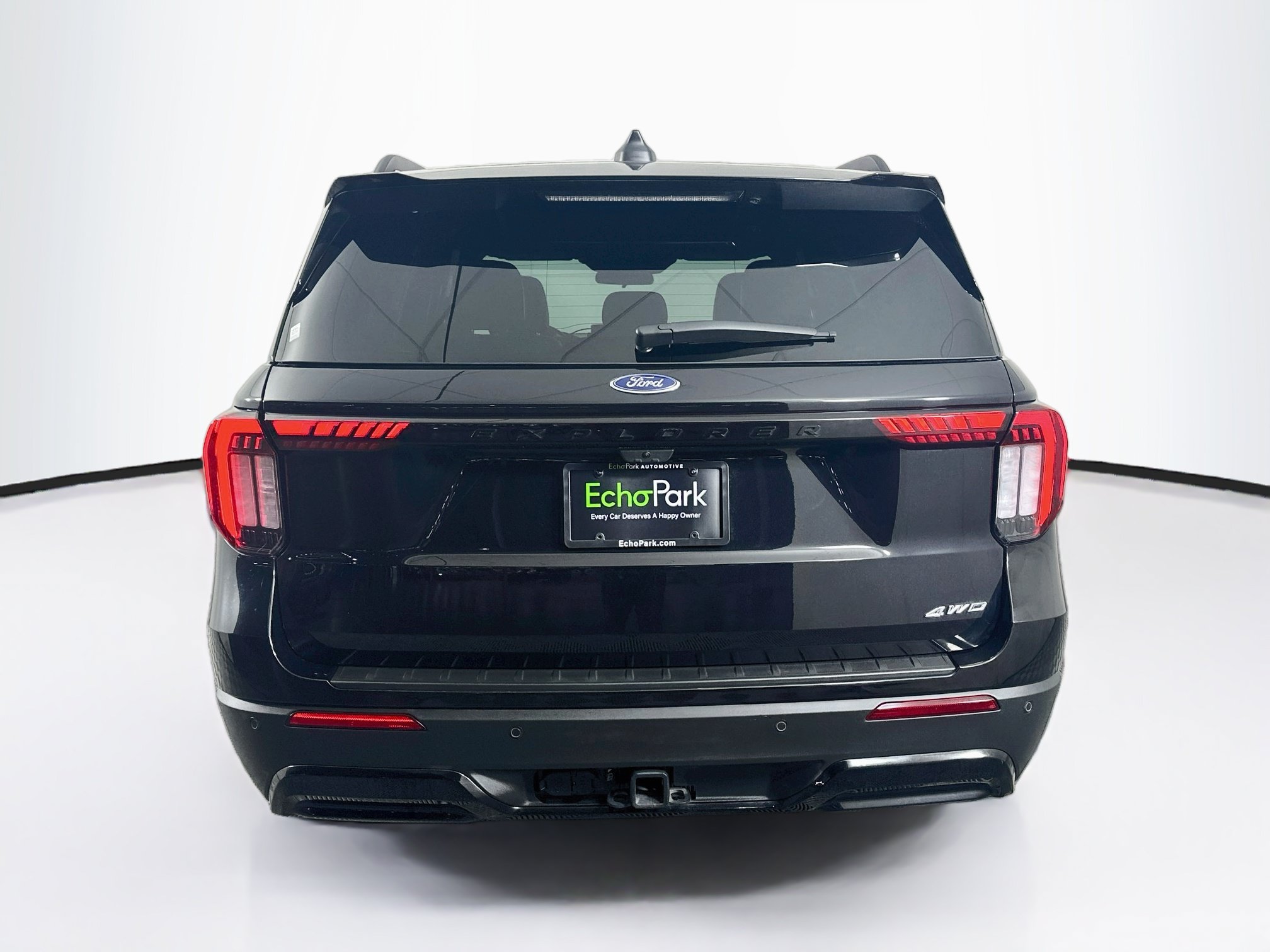 Used 2025 Ford Explorer ST-Line w/ ST-Line Street Pack AWD/4WD image 7