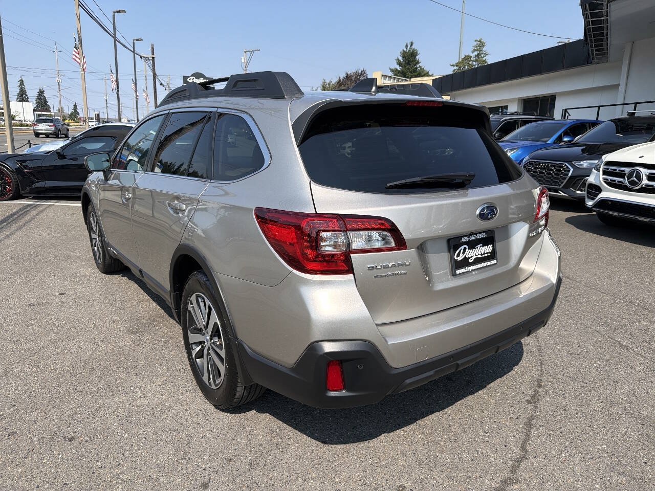 Used 2018 Subaru Outback 2.5i Limited AWD/4WD image 4
