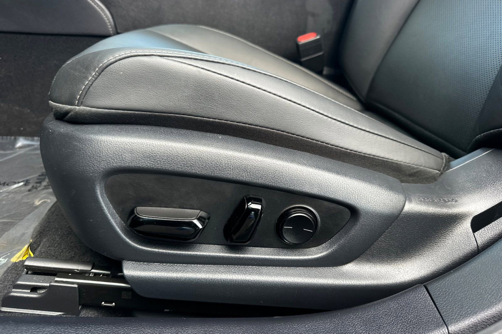 Used 2024 Lexus ES 350 w/ Accessory Package (Z2) image 13