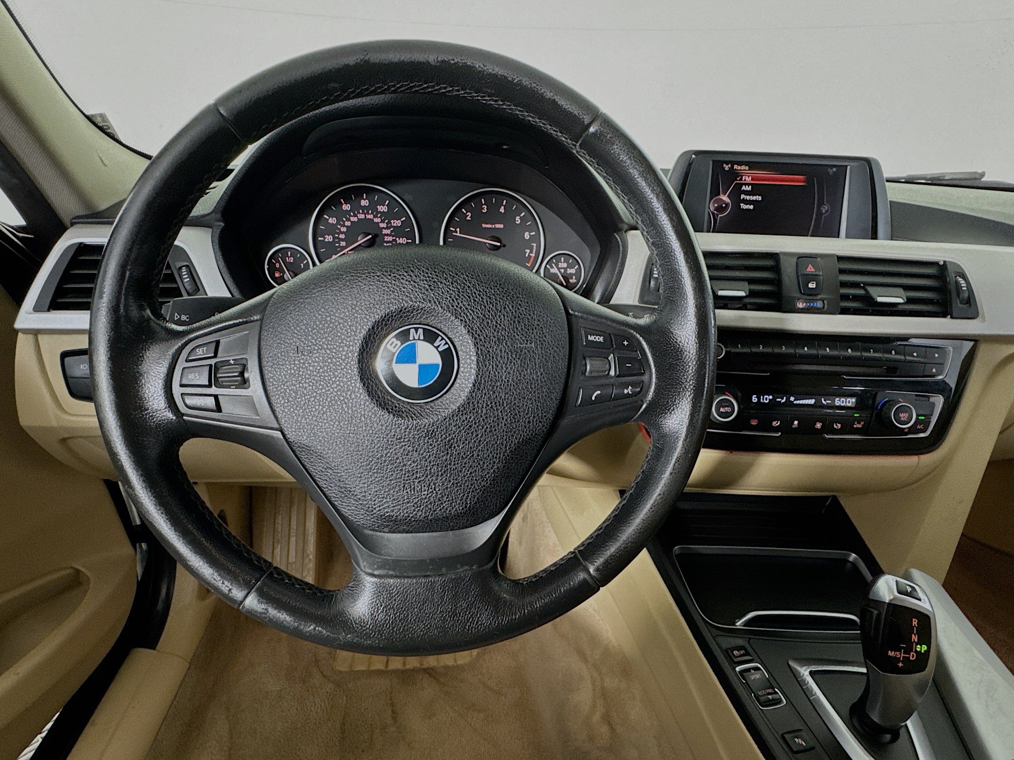 Used 2016 BMW 320i Sedan w/ Driver Assistance Package RWD image 10