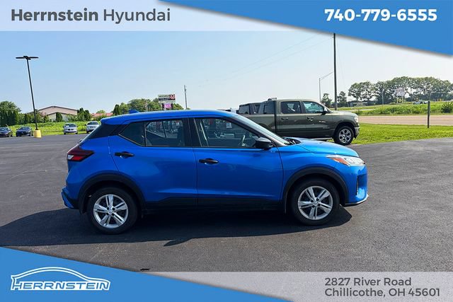 Used 2023 Nissan Kicks S FWD image 21
