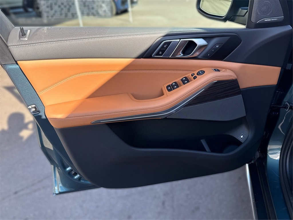 New 2026 BMW X5 xDrive50e w/ Executive Package image 26