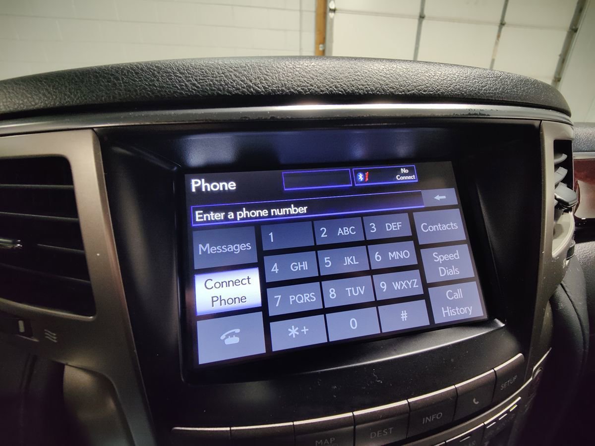 Used 2015 Lexus LX 570 4WD w/ Luxury Package image 47