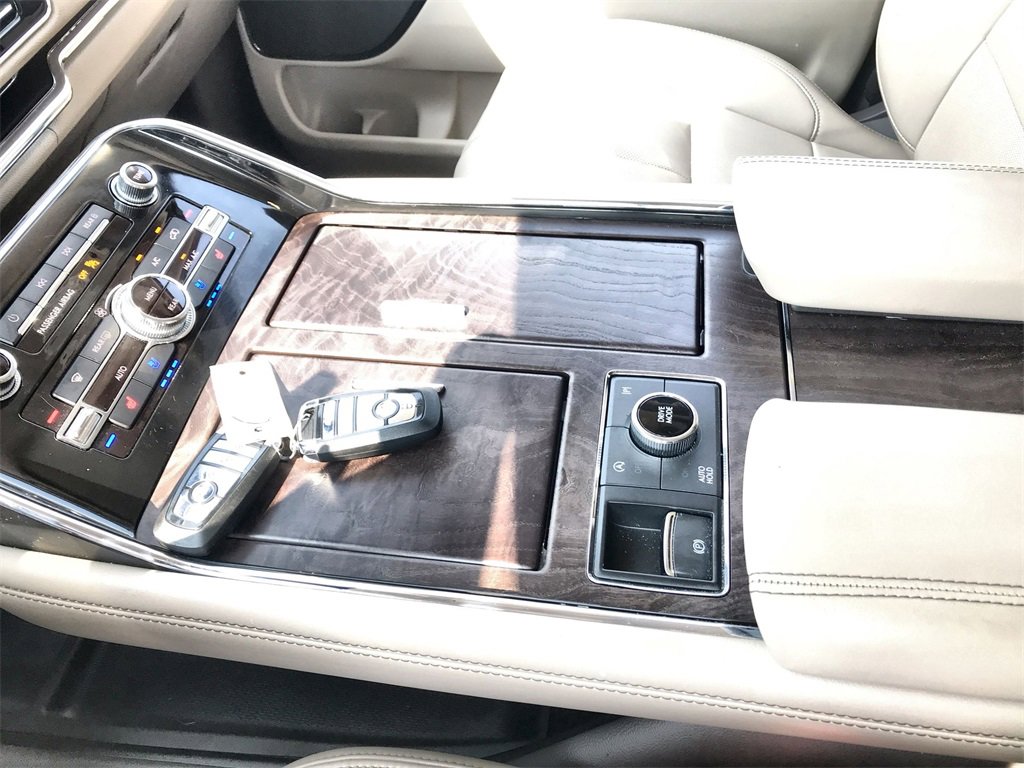 Used 2024 Lincoln Navigator Premiere image 21