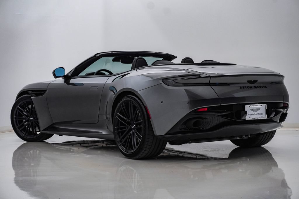 Used 2024 Aston Martin DB12 Convertible RWD image 10