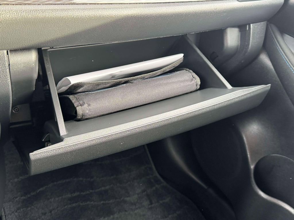 Certified 2025 Nissan Leaf SV Plus image 33