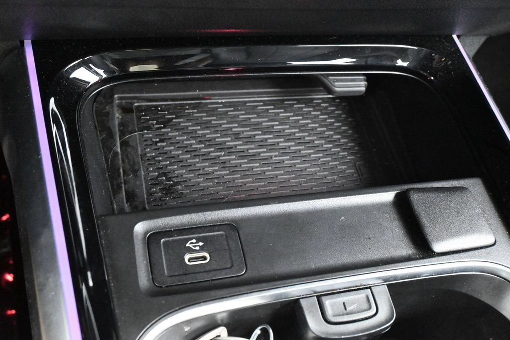 Used 2025 Mercedes-Benz GLB 250 image 23