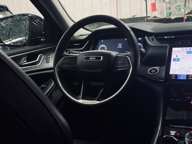 Used 2023 Jeep Grand Cherokee Limited w/ Black Appearance Package image 22