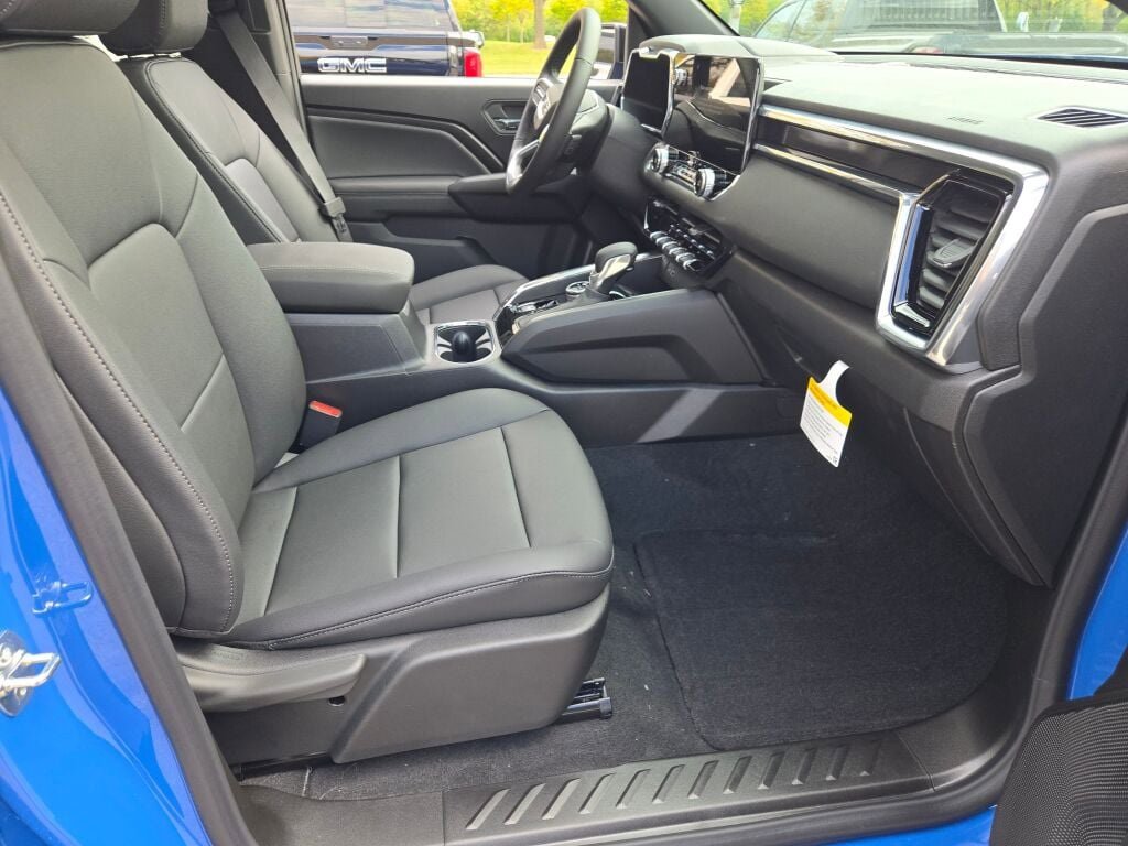 New 2026 GMC Canyon Elevation w/ Convenience Package image 7