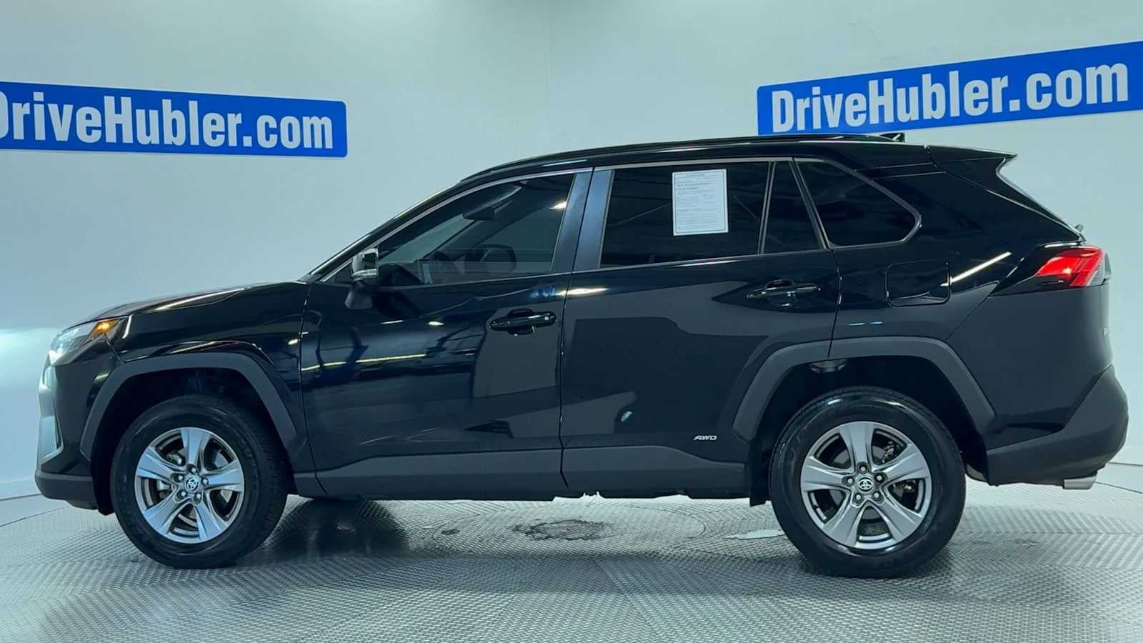 Used 2024 Toyota RAV4 XLE AWD/4WD image 5