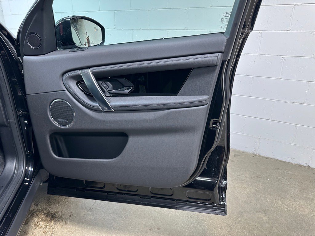 New 2025 Land Rover Discovery Sport S image 23