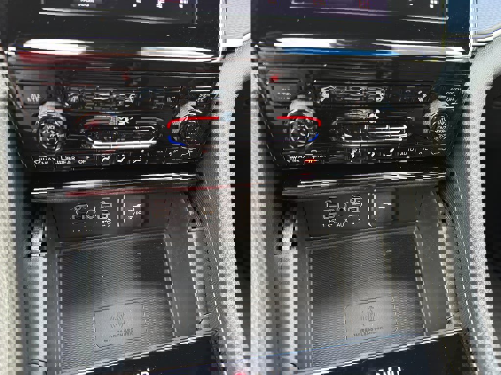 New 2025 Jeep Grand Cherokee Altitude image 16