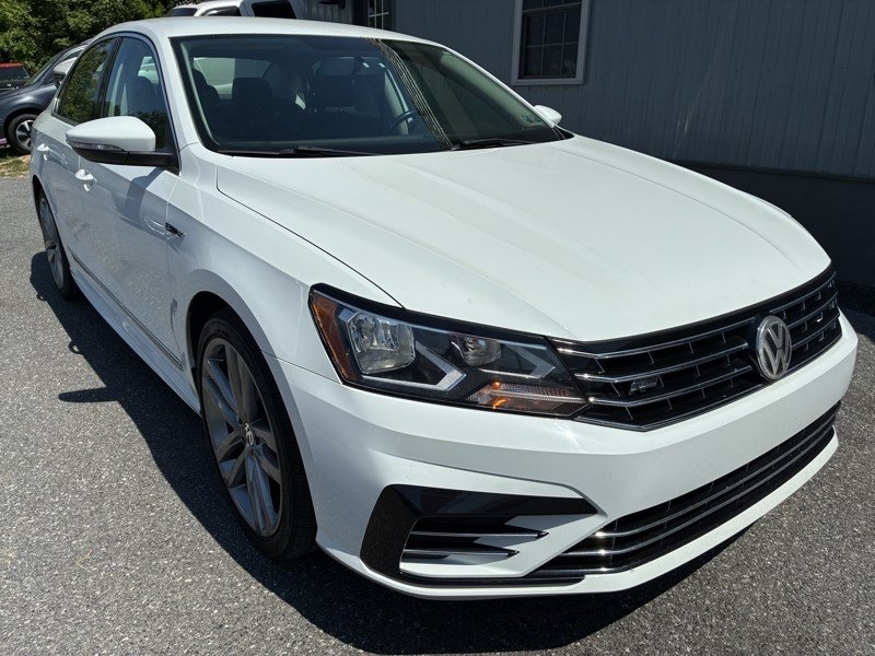Used 2017 Volkswagen Passat 1.8T R-Line