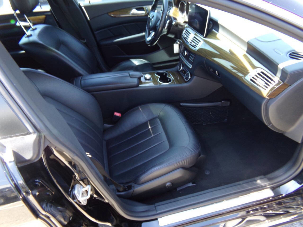 Used 2015 Mercedes-Benz CLS 400 image 26