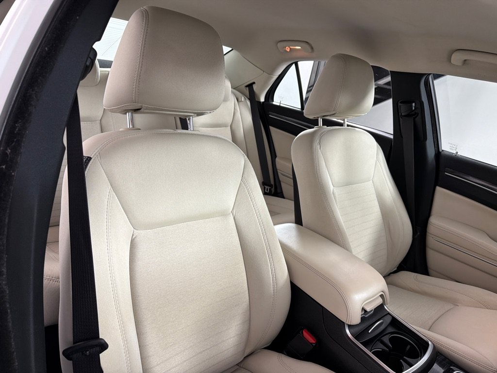 Used 2019 Chrysler 300 Touring w/ Sport Appearance Package RWD image 21