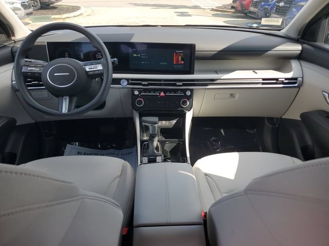 Used 2025 Hyundai Tucson SEL FWD image 16