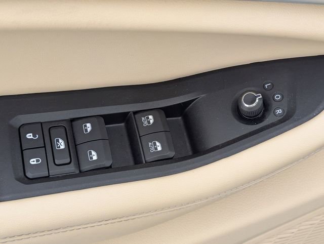 Certified 2023 Jeep Grand Cherokee L Limited AWD/4WD image 12