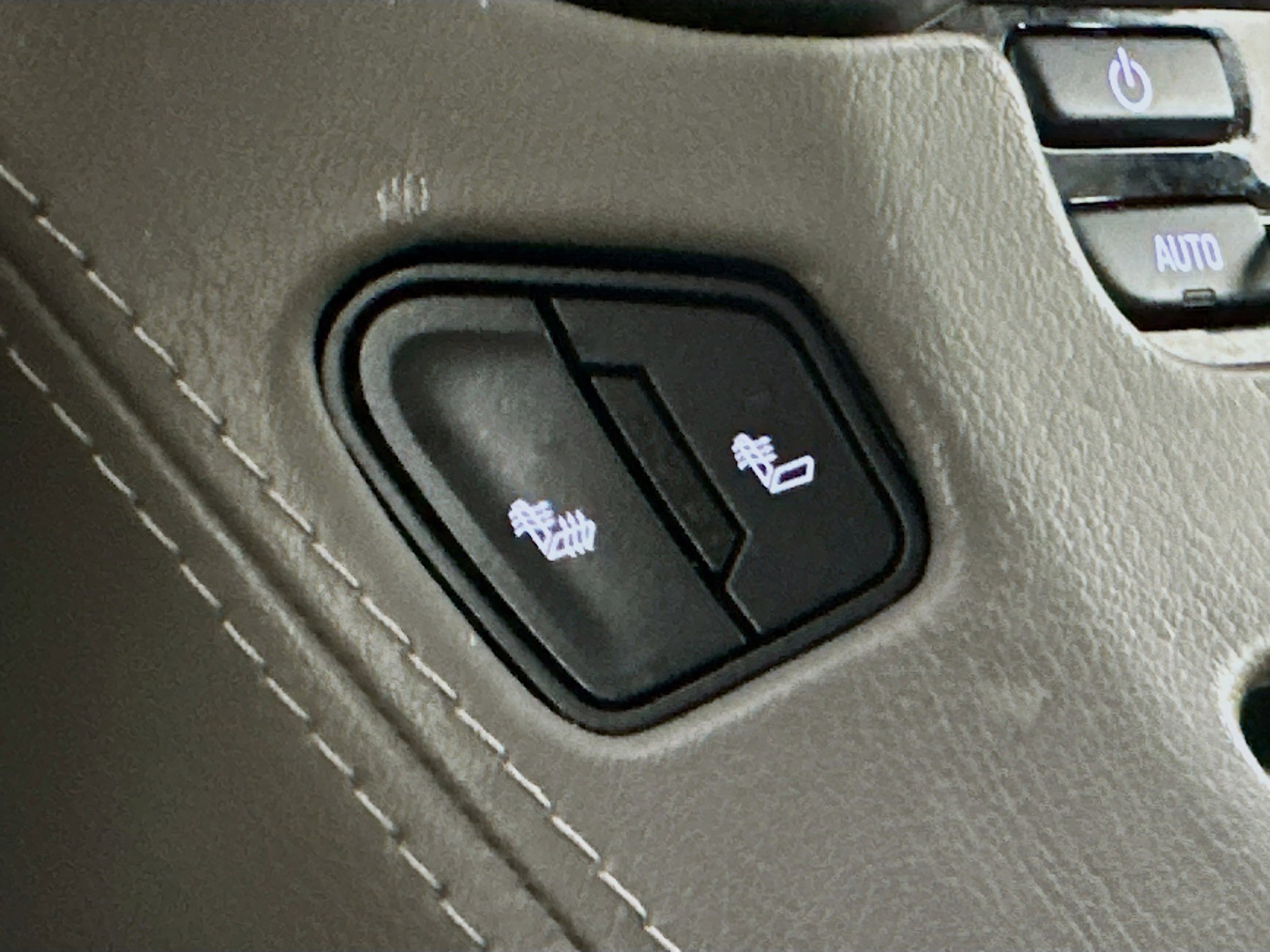 Used 2019 Chevrolet Tahoe LT image 25