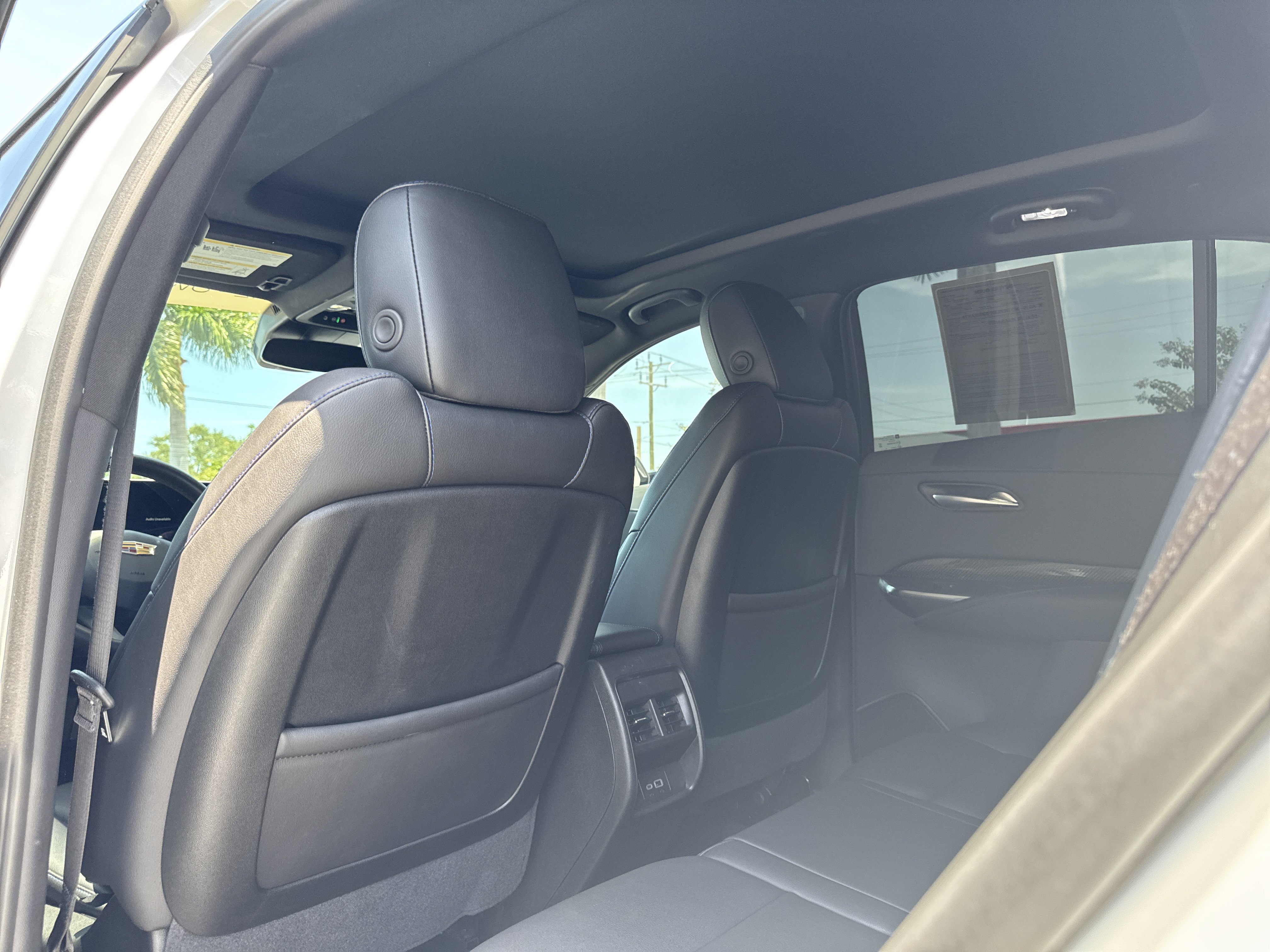 Certified 2025 Cadillac XT4 Sport w/ LPO, Onyx Lite Package FWD image 18
