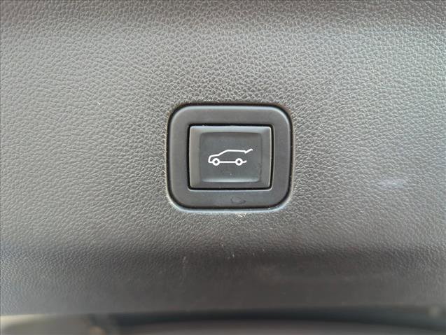 Used 2023 GMC Yukon AT4 w/ Technology Package image 29