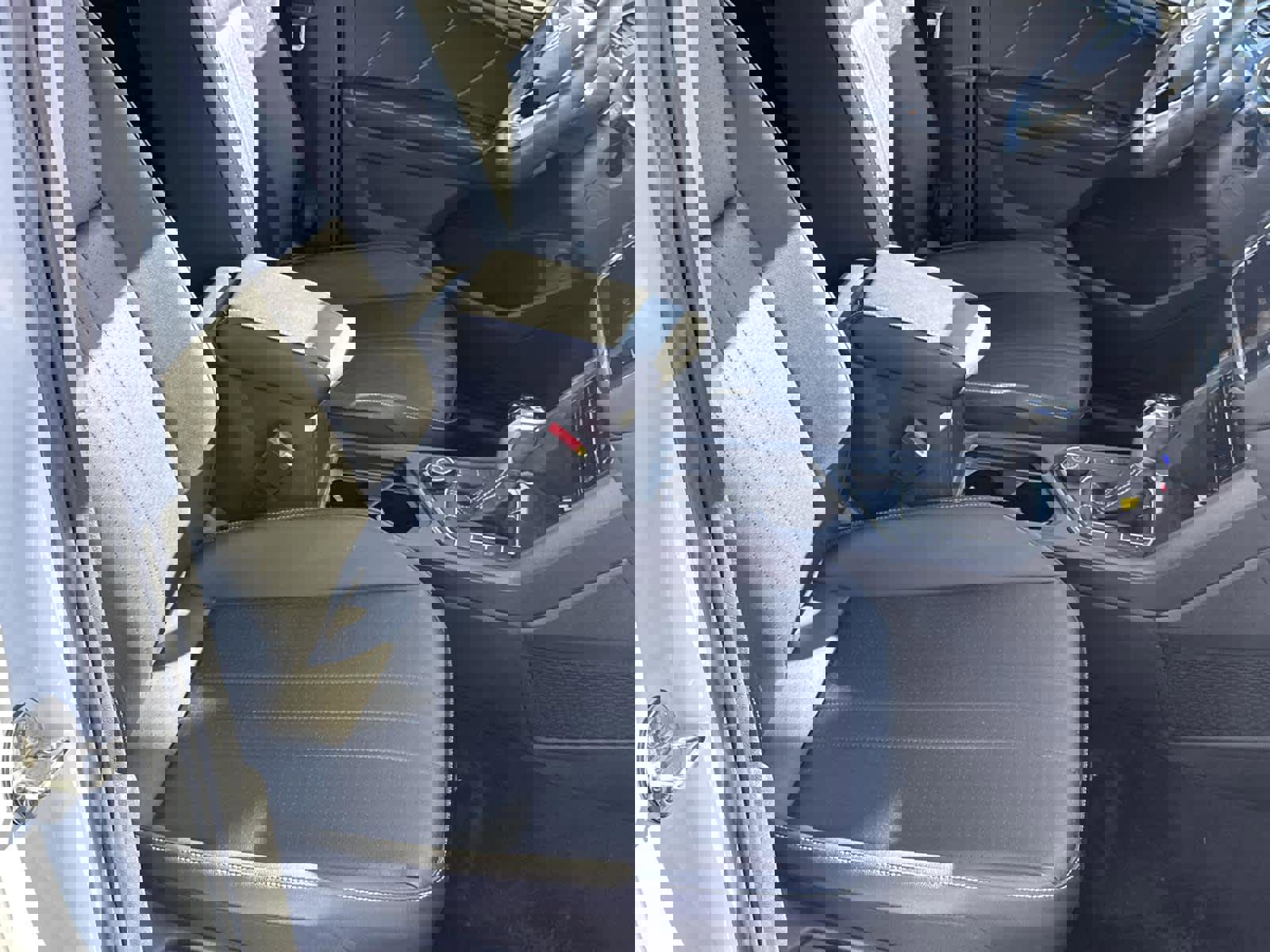 Used 2022 Volkswagen Tiguan SE image 17