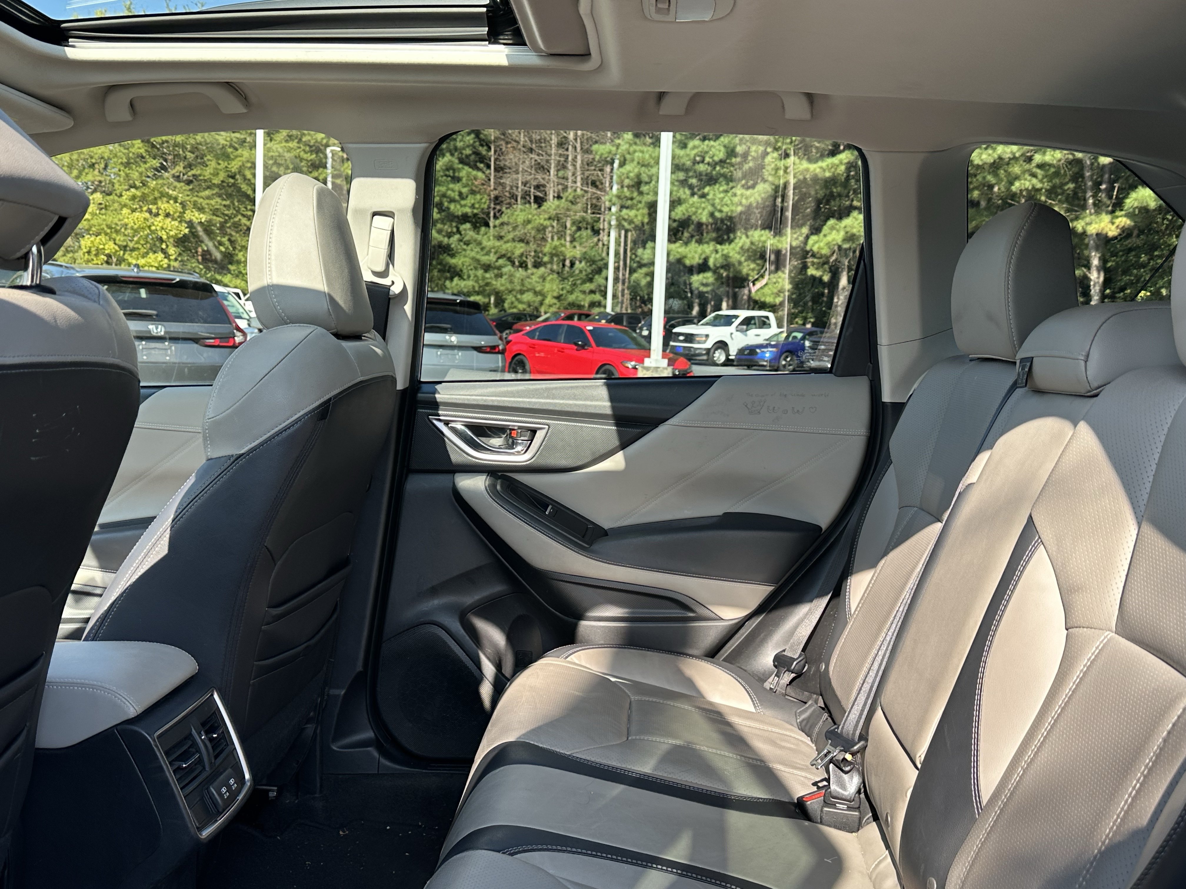 Used 2022 Subaru Forester Limited AWD/4WD image 9