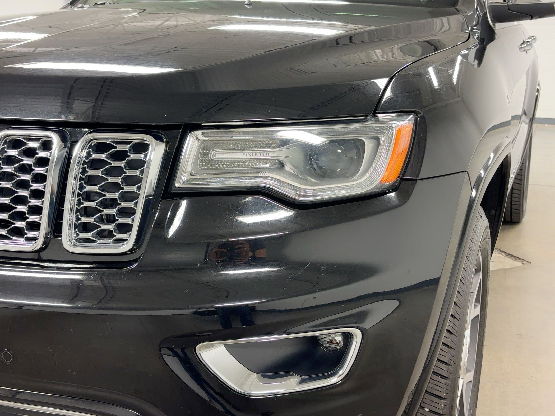 Used 2019 Jeep Grand Cherokee Overland image 9