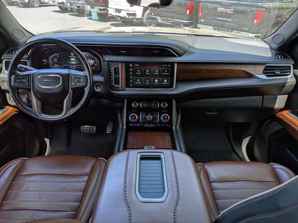 Used 2023 GMC Yukon Denali Ultimate image 18