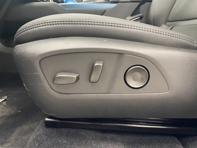 New 2026 Chevrolet Equinox EV LT image 9