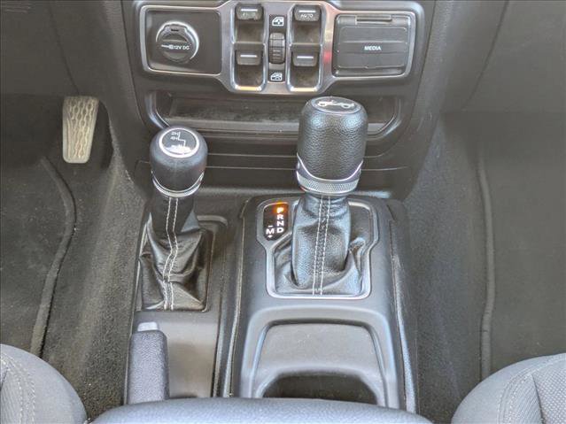 Used 2019 Jeep Wrangler Unlimited Sahara image 12