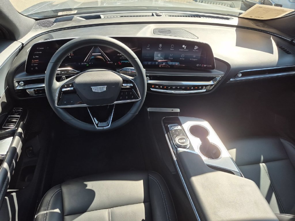 Certified 2024 Cadillac Lyriq Tech RWD image 13