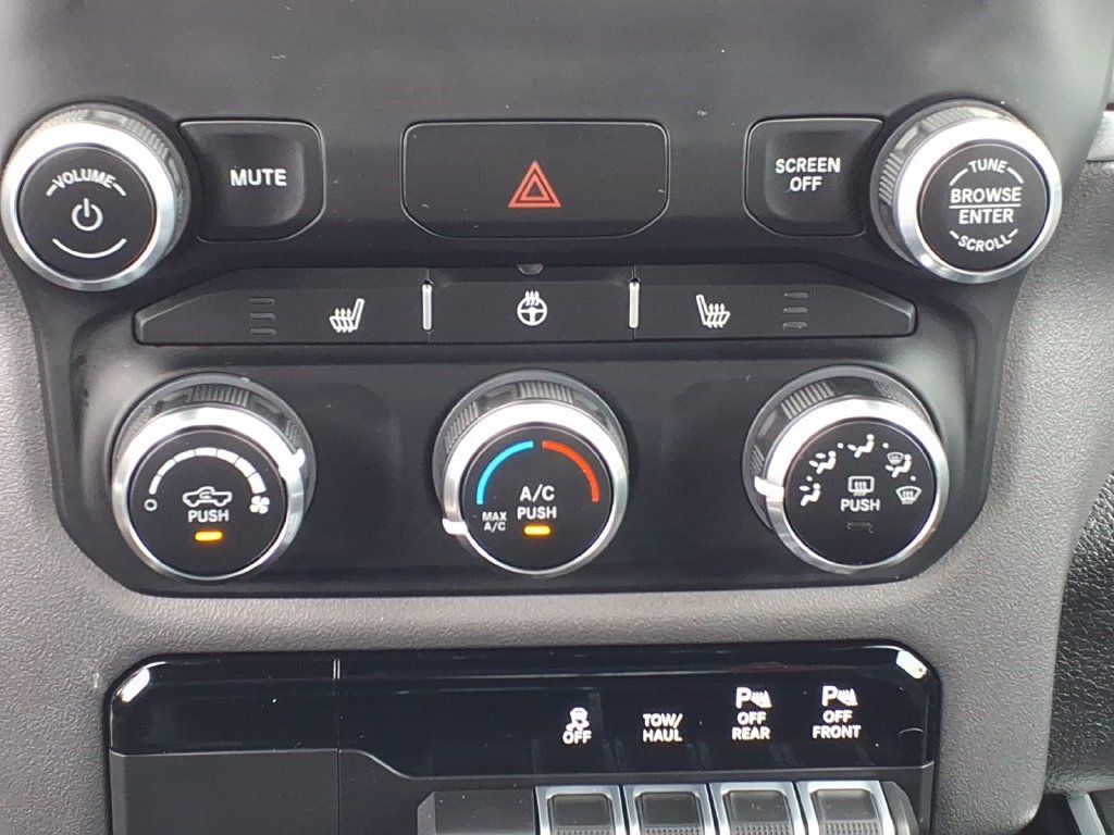 Used 2023 RAM 1500 Big Horn AWD/4WD image 7