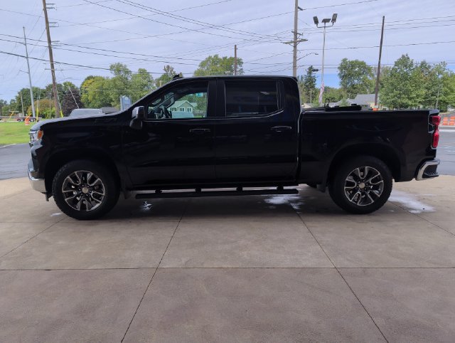 Used 2025 Chevrolet Silverado 1500 LT AWD/4WD image 6