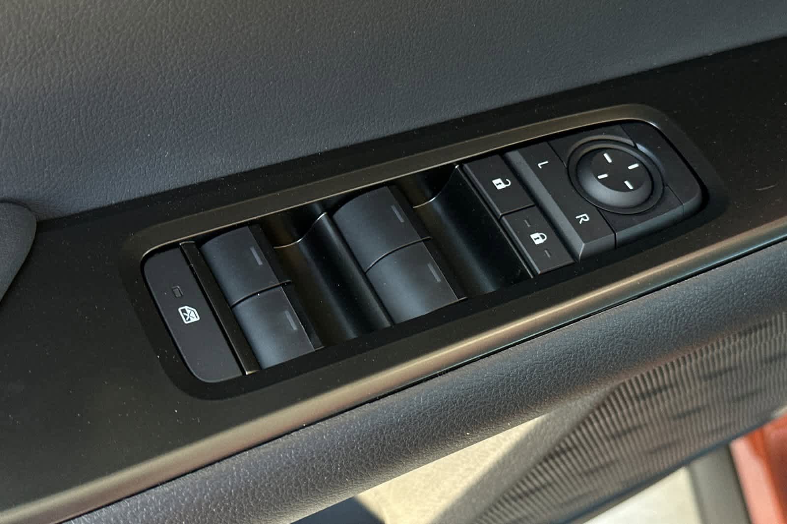 New 2026 Lexus UX 300h FWD image 13
