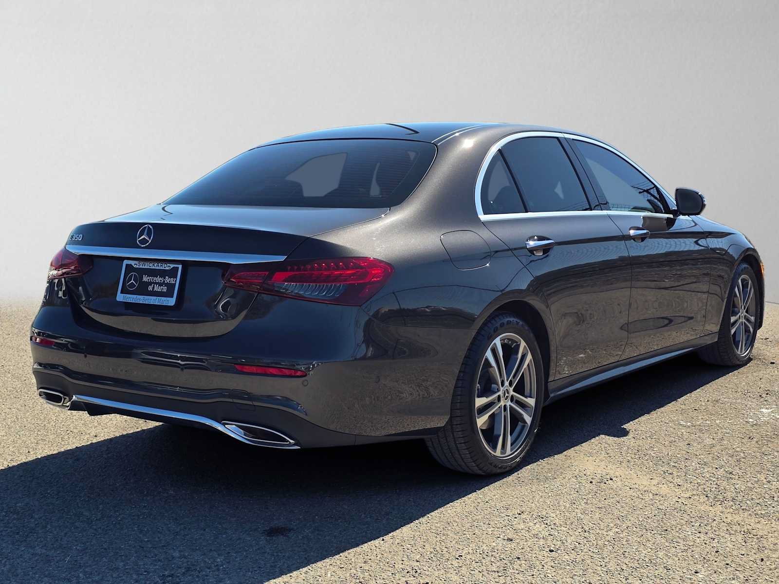Used 2023 Mercedes-Benz E 350 Sedan image 3