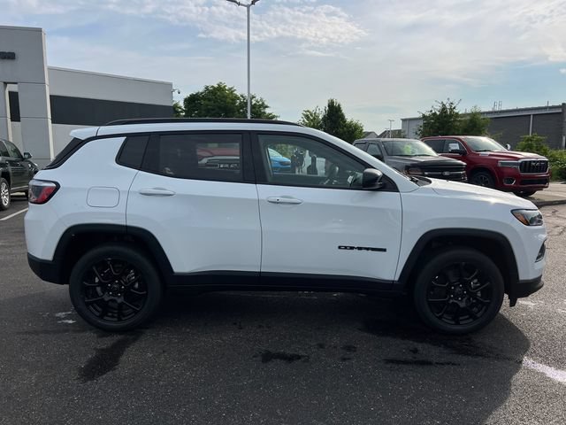 New 2026 Jeep Compass Latitude AWD/4WD image 9