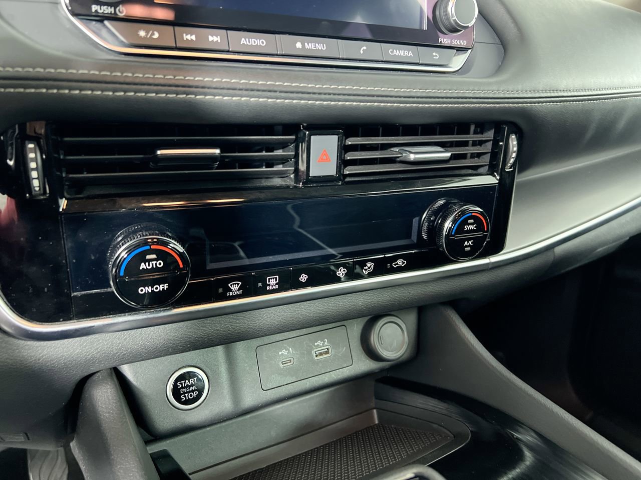 Used 2022 Nissan Rogue SV FWD image 23