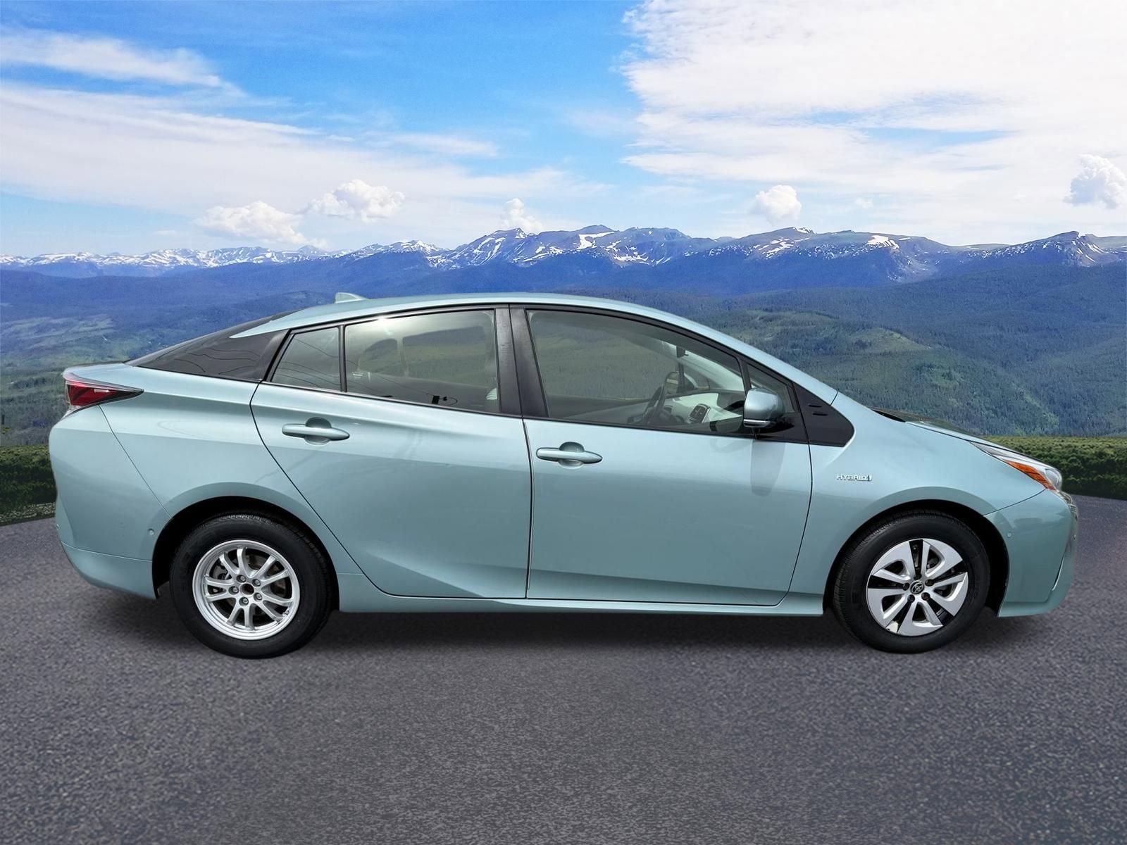 Used 2017 Toyota Prius Three FWD image 7