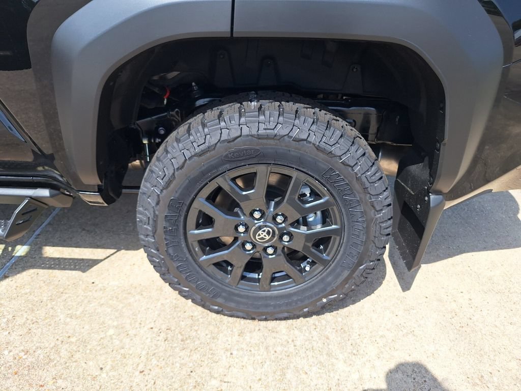 New 2026 Toyota 4Runner SR5 AWD/4WD image 19