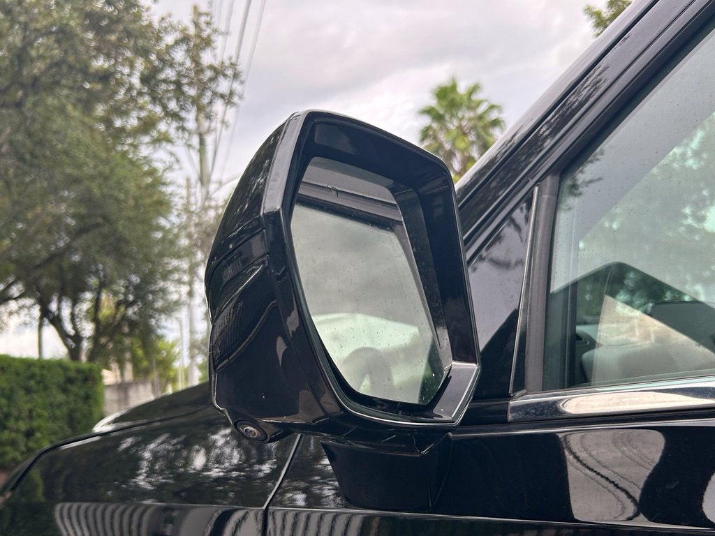 Used 2025 Chevrolet Tahoe LT AWD/4WD image 28