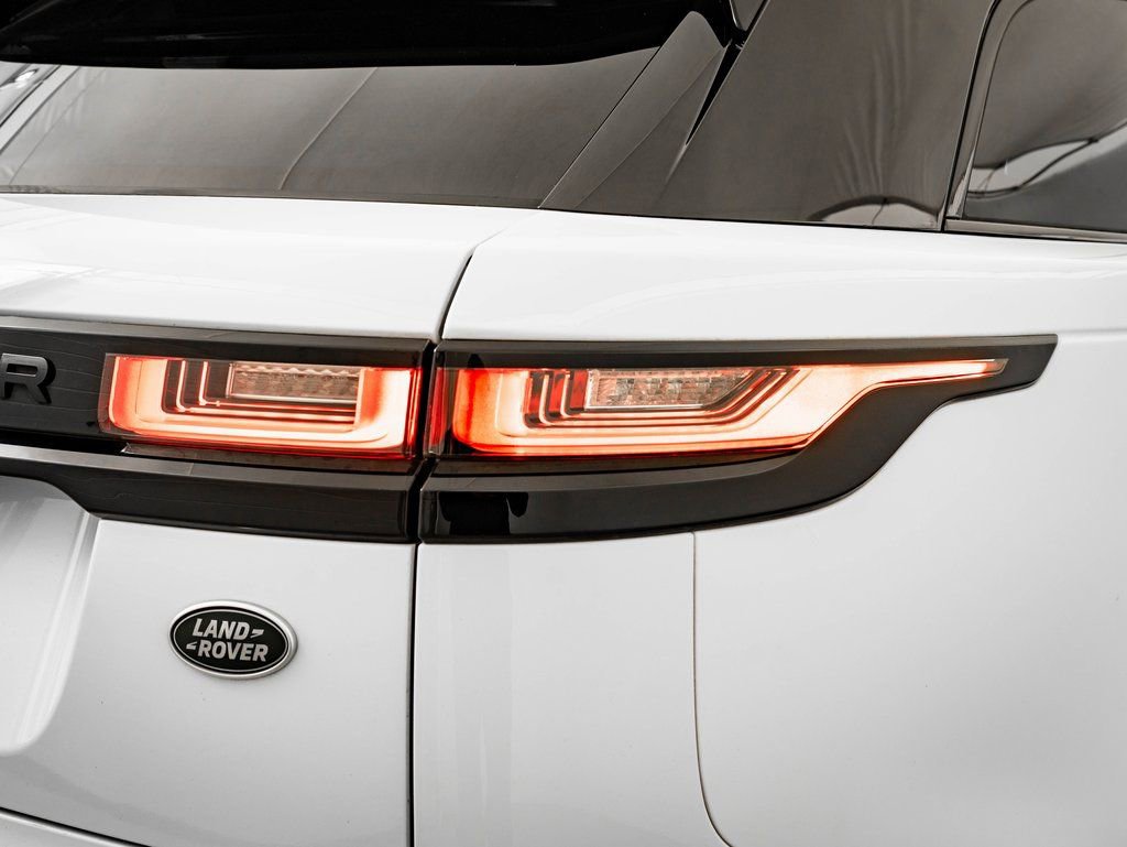 Used 2023 Land Rover Range Rover Velar R-Dynamic S image 17