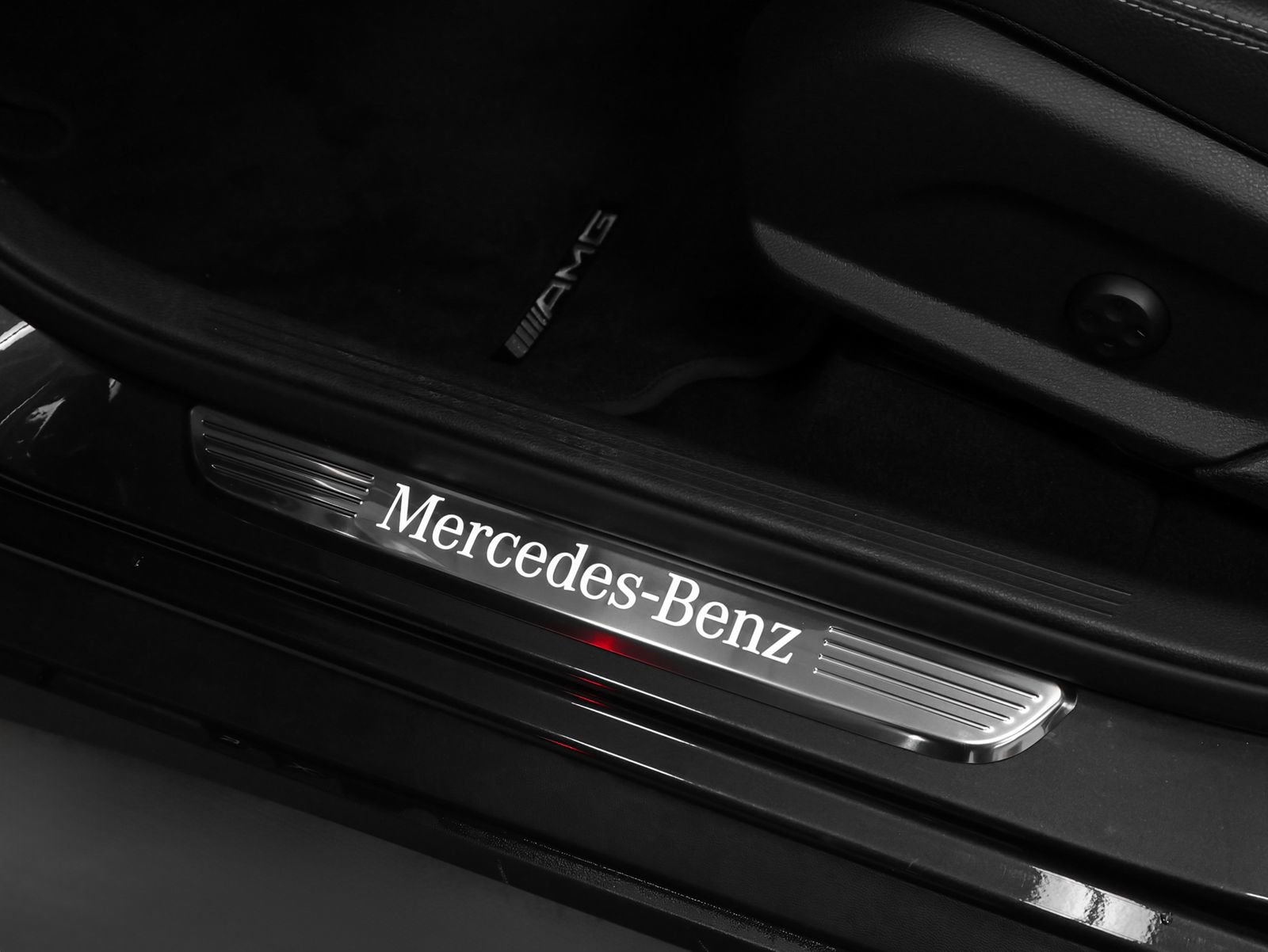 Used 2021 Mercedes-Benz GLC 300 4MATIC image 30