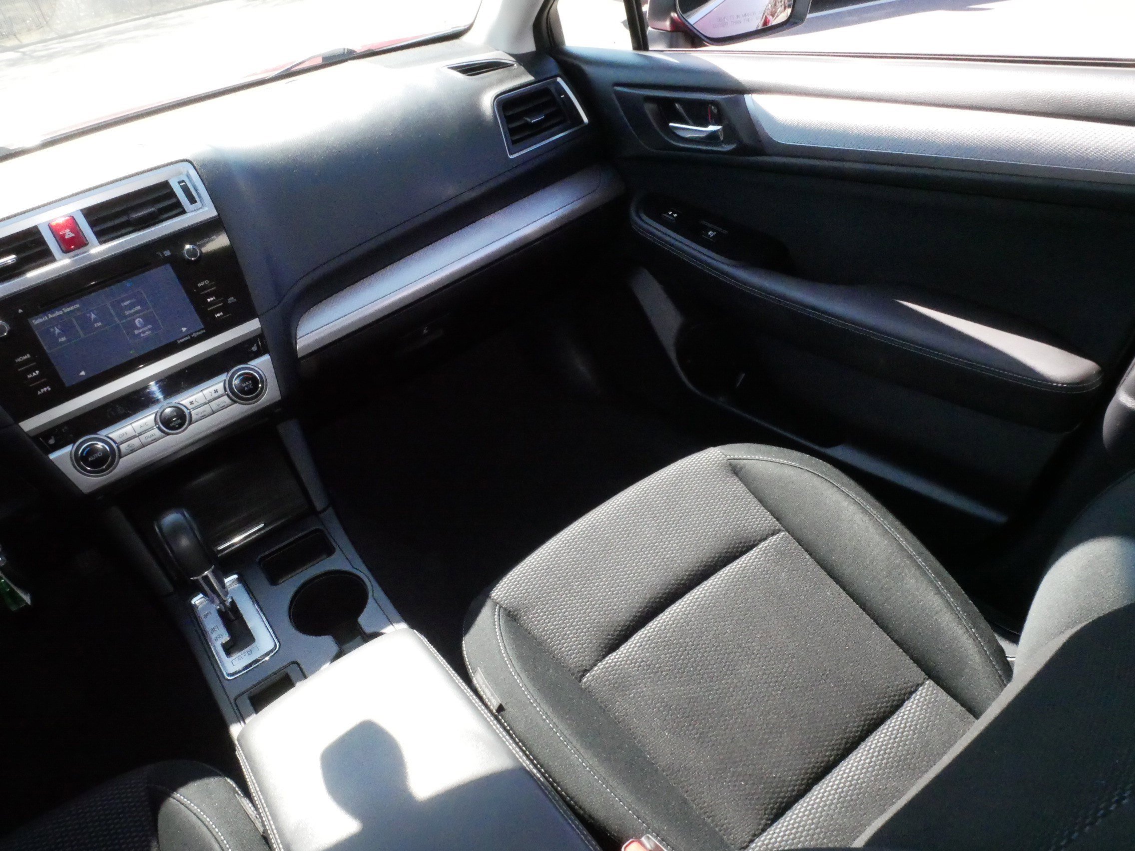 Used 2017 Subaru Outback 2.5i Premium image 10