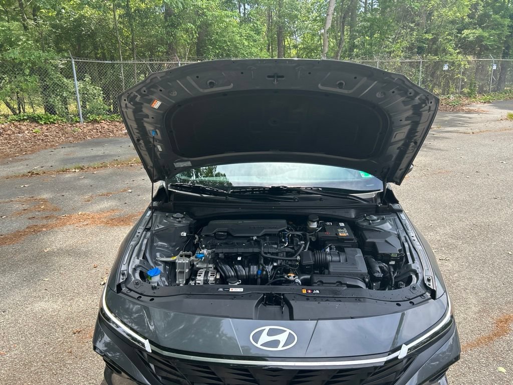Certified 2026 Hyundai Elantra SEL Sport Premium FWD image 13