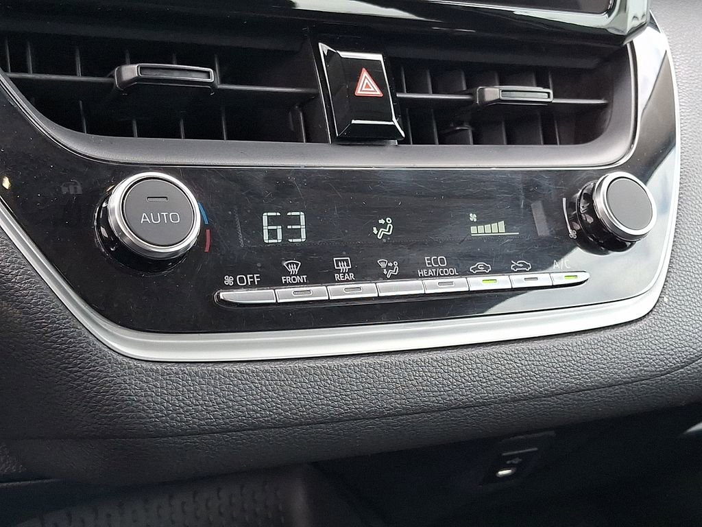 Used 2024 Toyota Corolla LE FWD image 15
