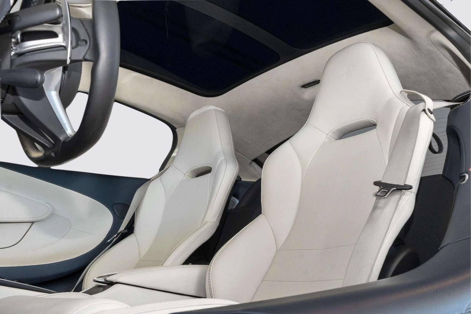 Used 2023 McLaren GT RWD image 33