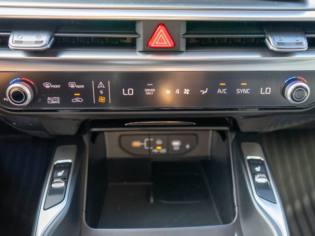 New 2025 Kia Sorento EX AWD/4WD image 23