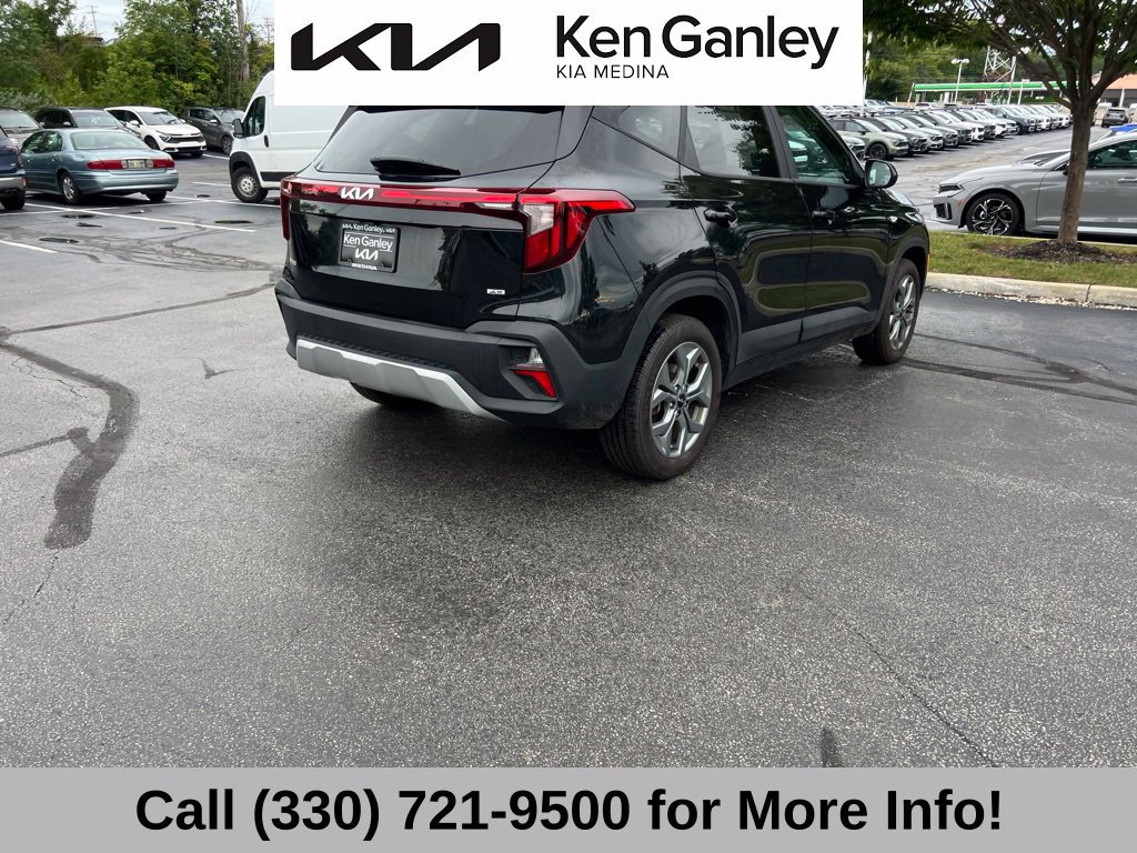 Certified 2025 Kia Seltos LX AWD/4WD image 9