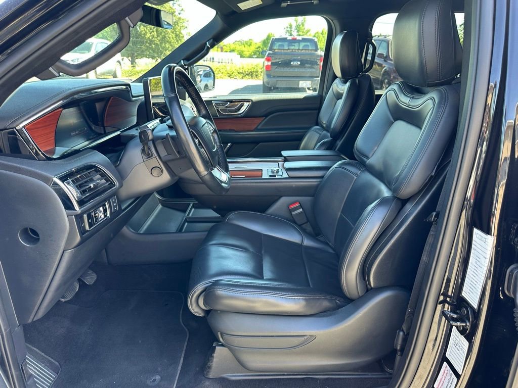 Used 2024 Lincoln Navigator L 4WD image 12